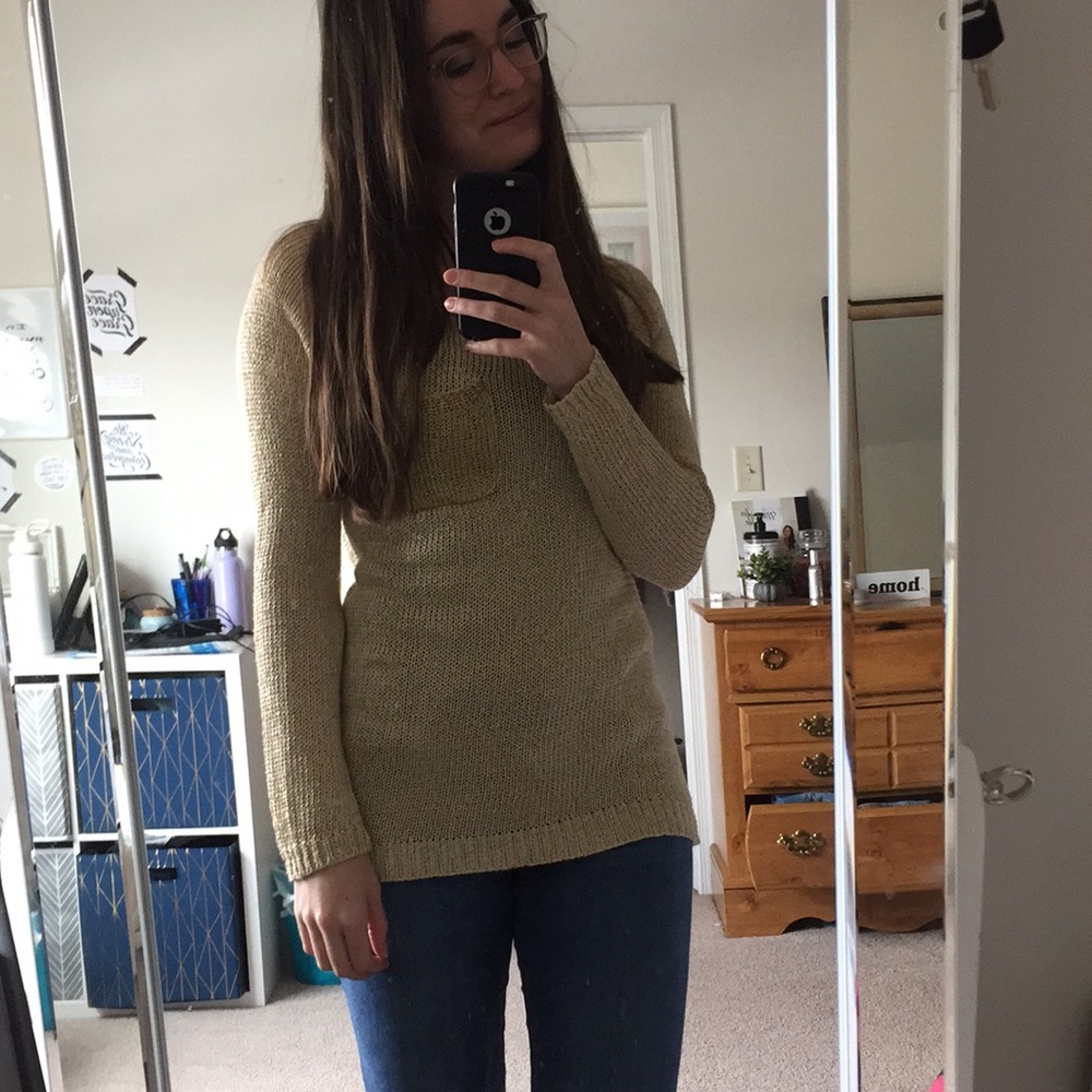 Golden sweatshirt